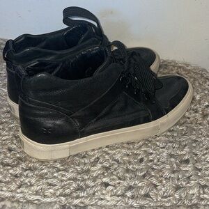 Frye Lug Sole Black Leather Comfort High Top Sneakers Gia Round Toe